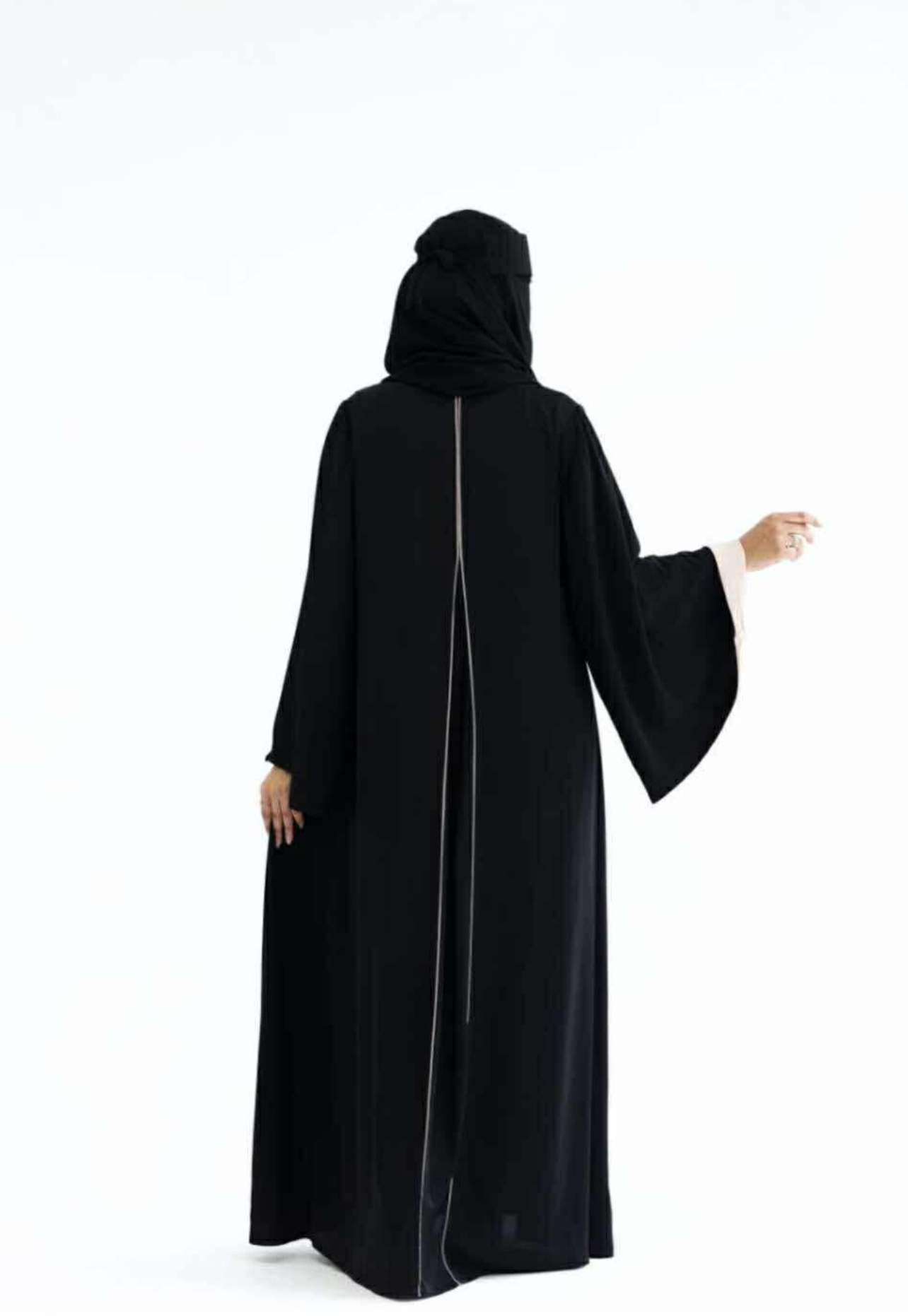 Amira abaya